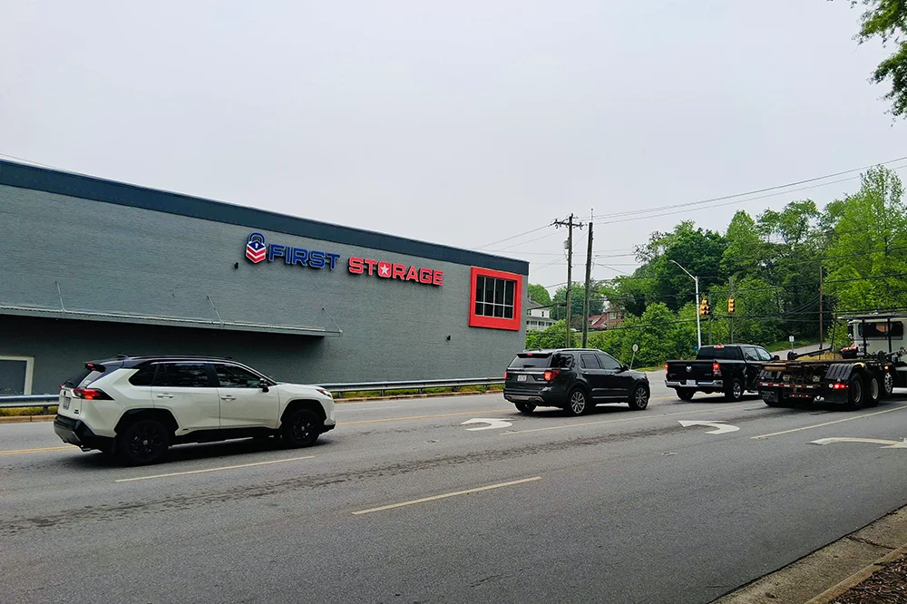 Why Realtors Depend on Self Storage Units in Wilkesboro: The Benefits of Using Storage Units for Real Estate