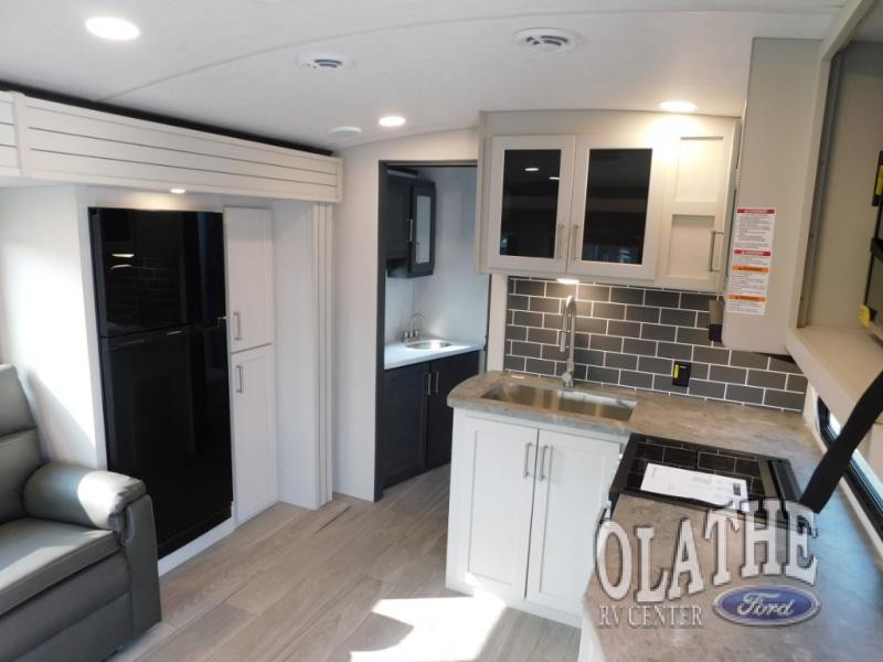2025 Keystone RV Cougar Half-Ton 25RDS-interior