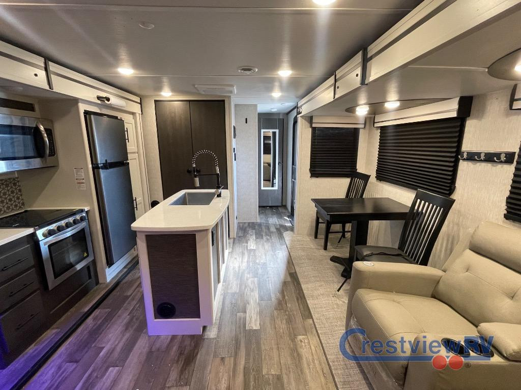 2024 CrossRoads RV Cruiser Aire CR30RLS0-interior