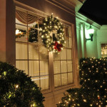 getholidaylightsanddecorreadysafely.jpg