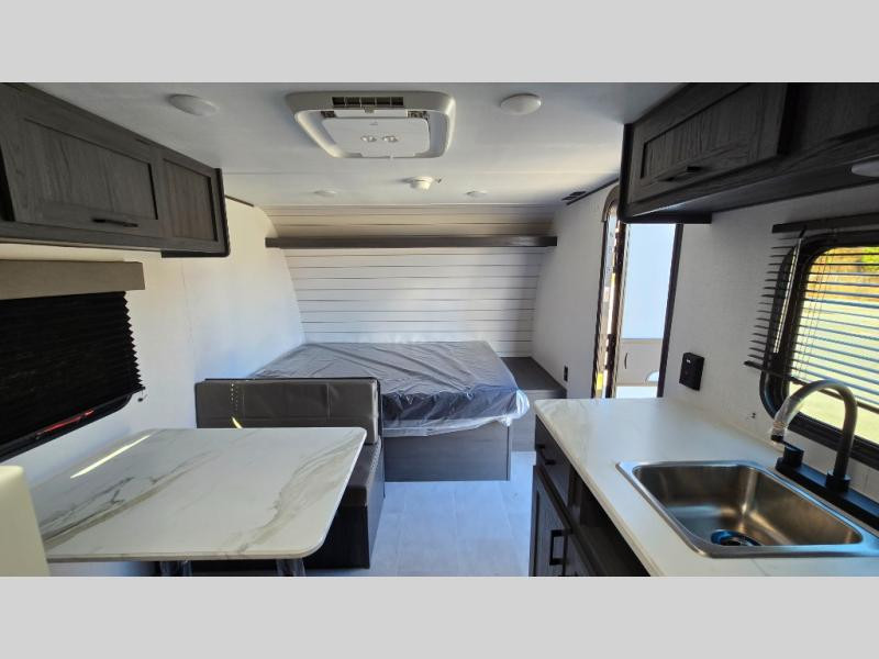 2026 Dutchmen RV Aspen Trail Mini 17BH-bed