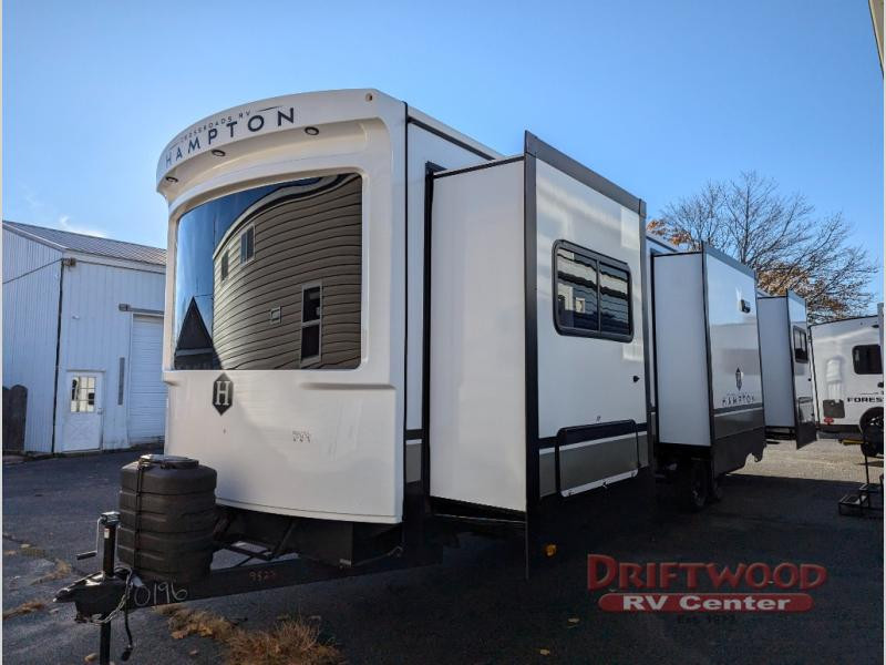 2025 CrossRoads RV Hampton 378DBB-exterior-side