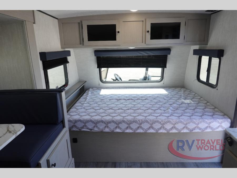 Coachmen RV Apex Nano 194BHS interior