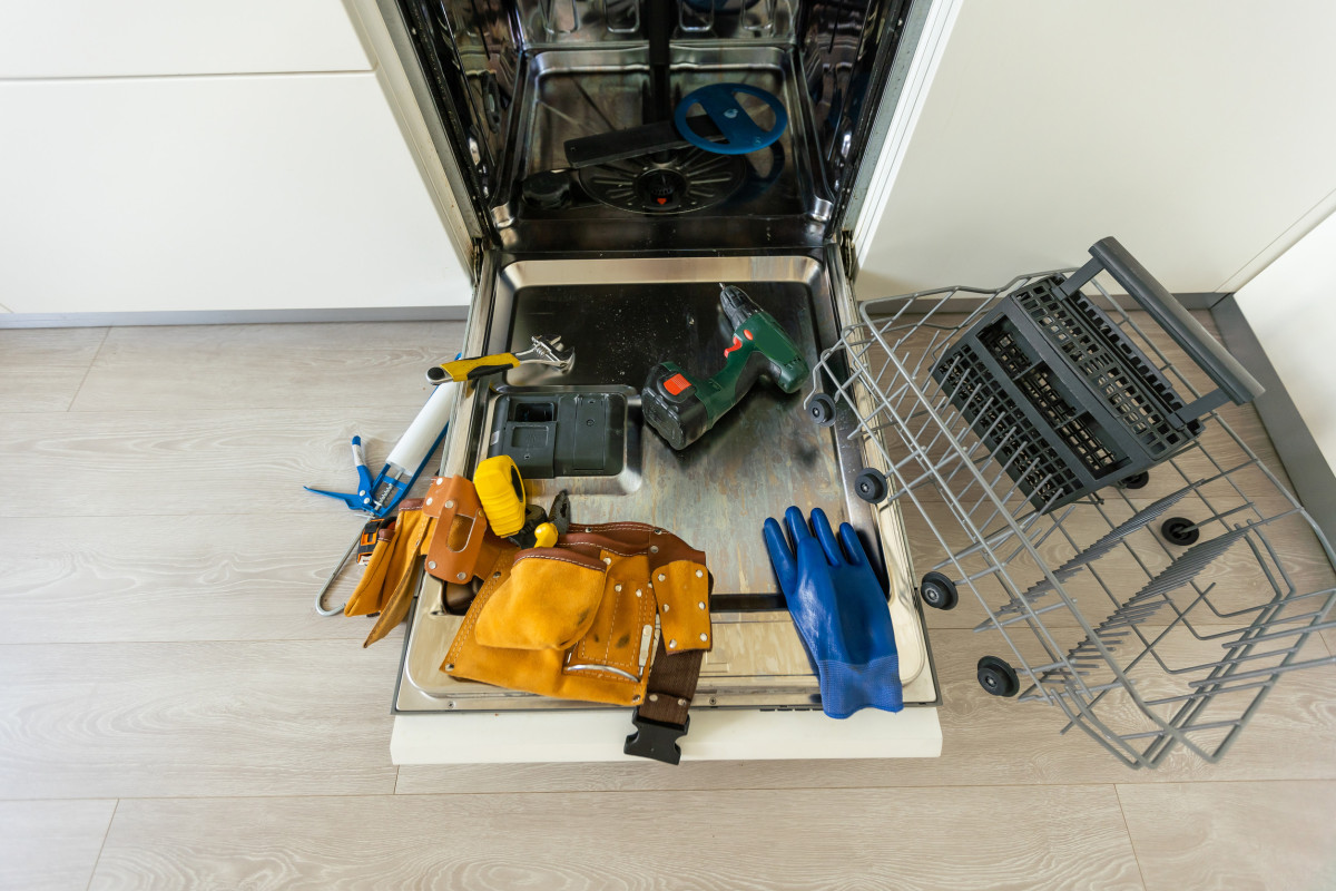 Appliance Man Explains How Professional Appliance Repairs Reduce Wear and Tear